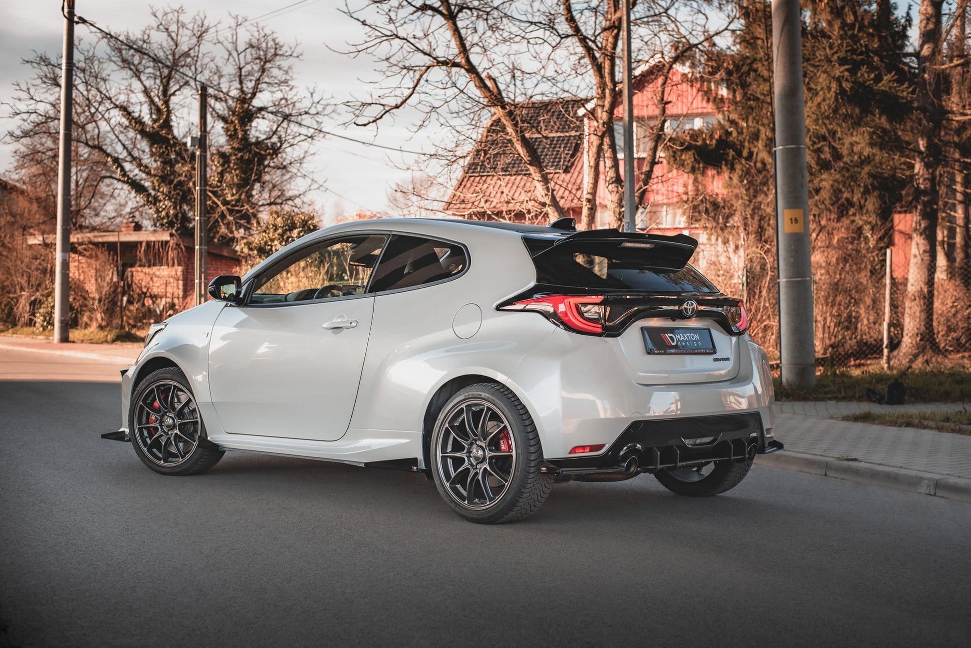 Street Pro Seitenschweller Ansatz für + Flaps Toyota GR Yaris Mk4  schwarz Hochglanz