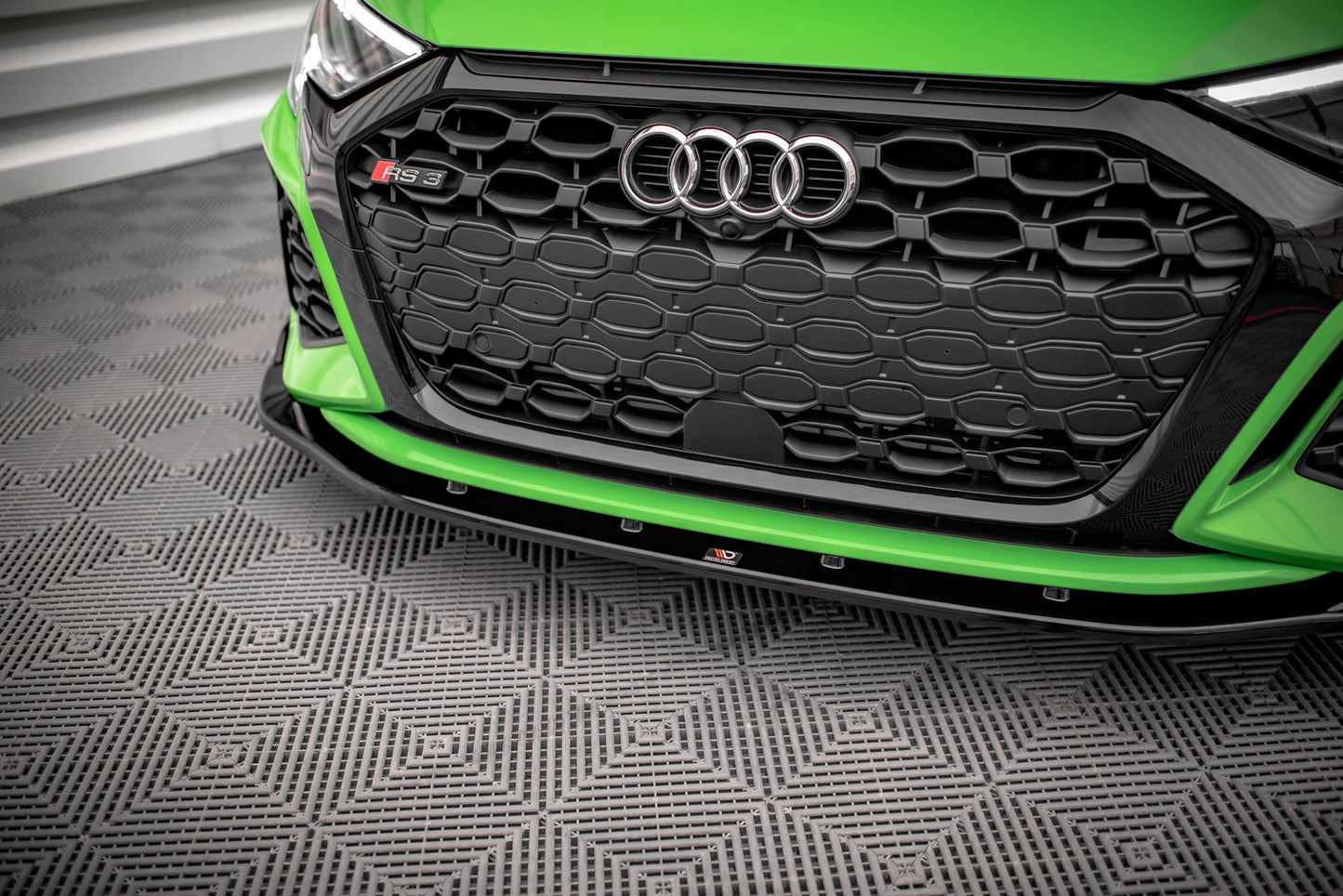 Front Ansatz V.2 für Audi RS3 Limousine 8Y schwarz Hochglanz