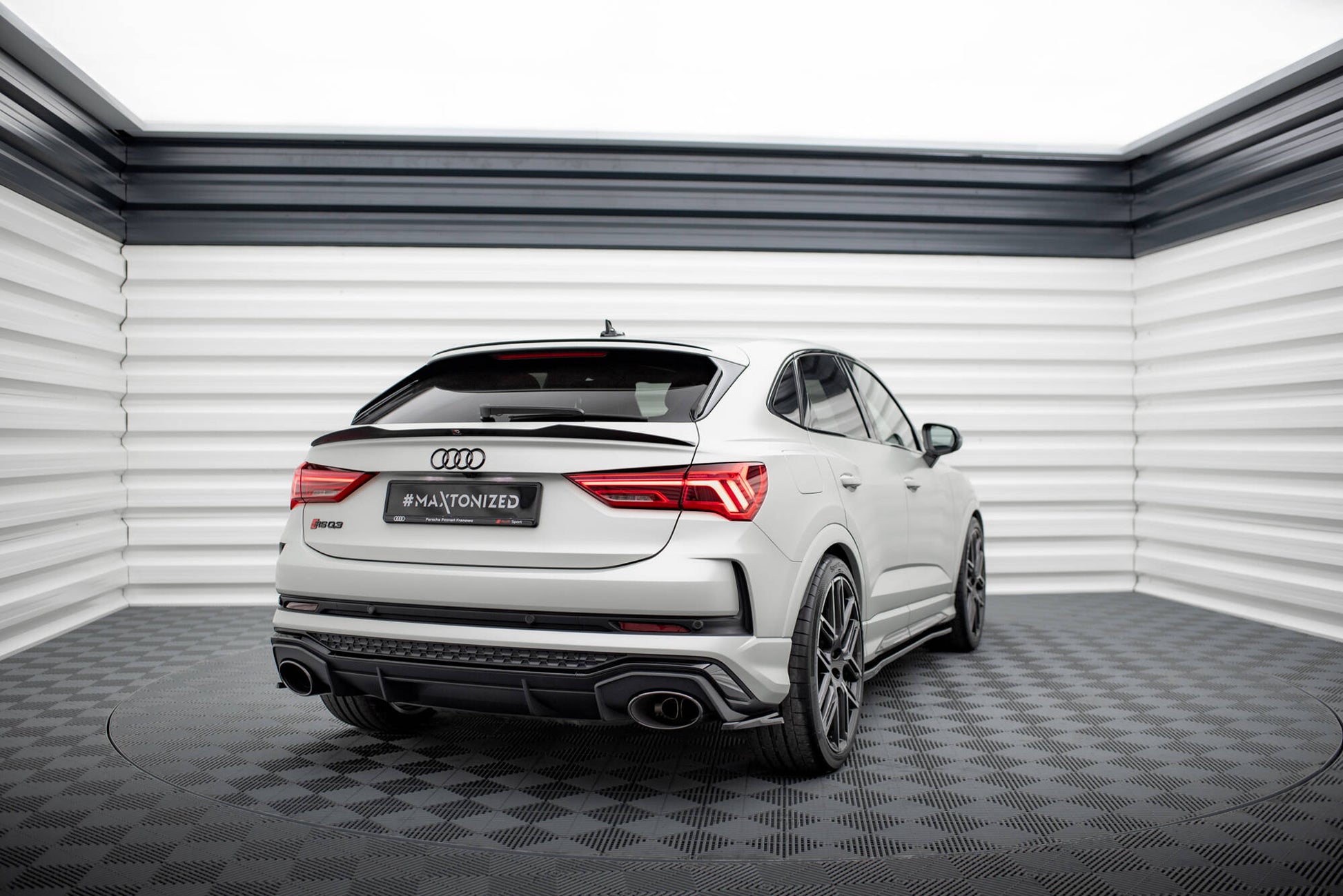 Spoiler CAP für Audi RSQ3 / Q3 S-Line Sportback F3 schwarz Hochglanz