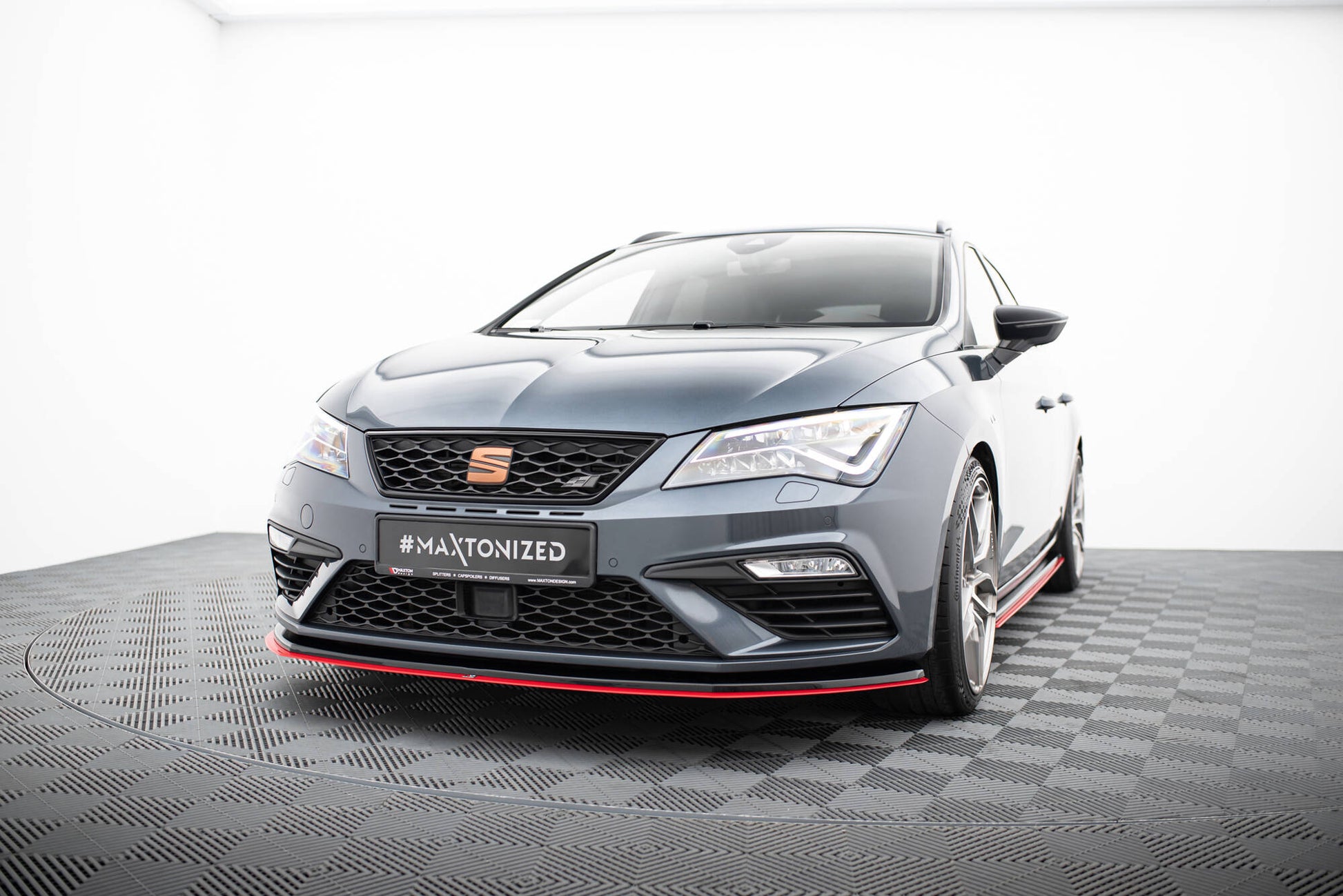 Front Ansatz V.3 für Seat Leon Cupra / FR Mk3 FL