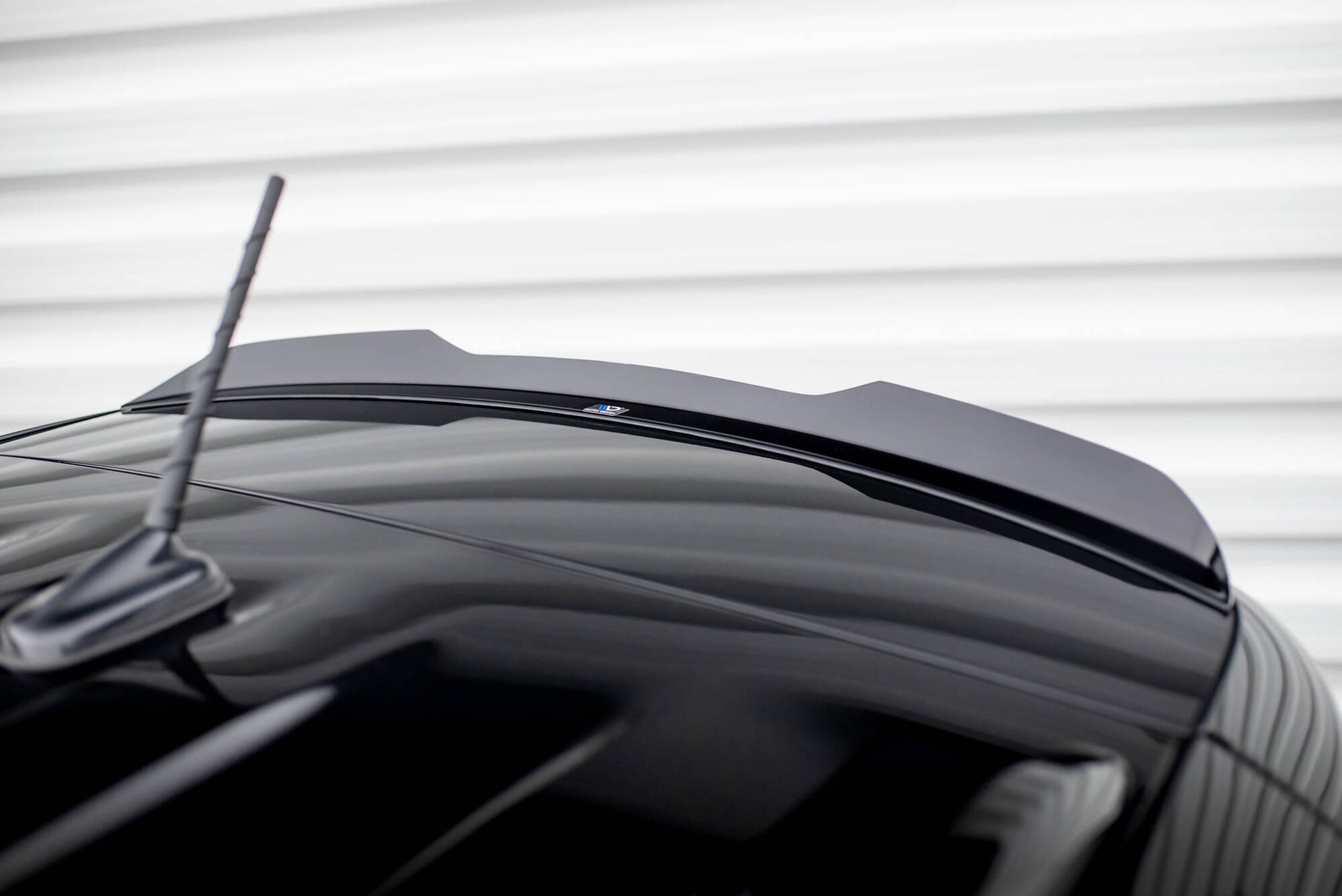 Spoiler CAP für Seat Arona FR Mk1 schwarz Hochglanz