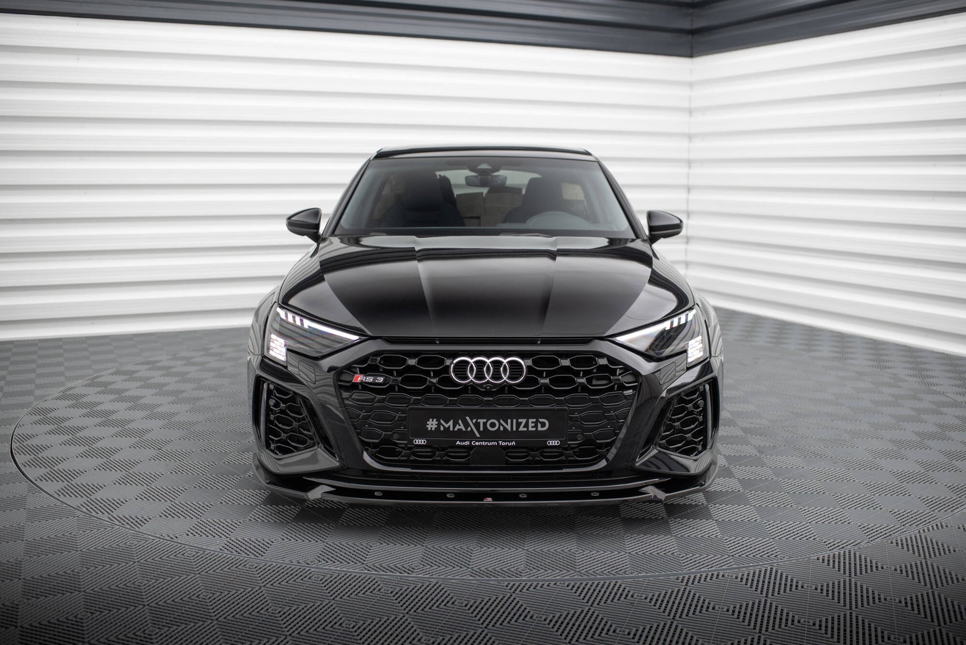 Front Ansatz V.1 für Audi RS3 Sportback 8Y schwarz Hochglanz
