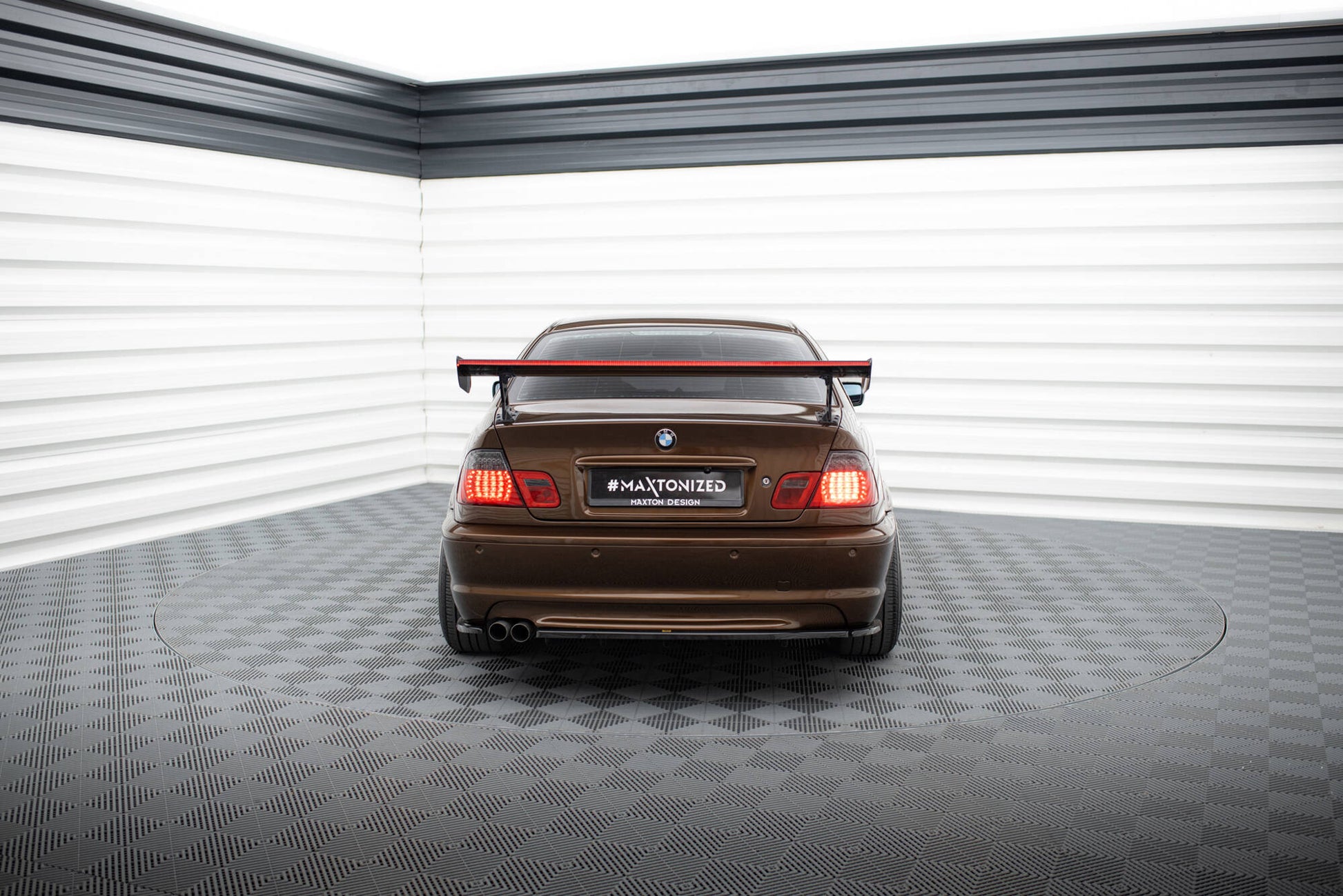 Carbon Spoiler With External Brackets Uprights + LED BMW 3er Coupe E46