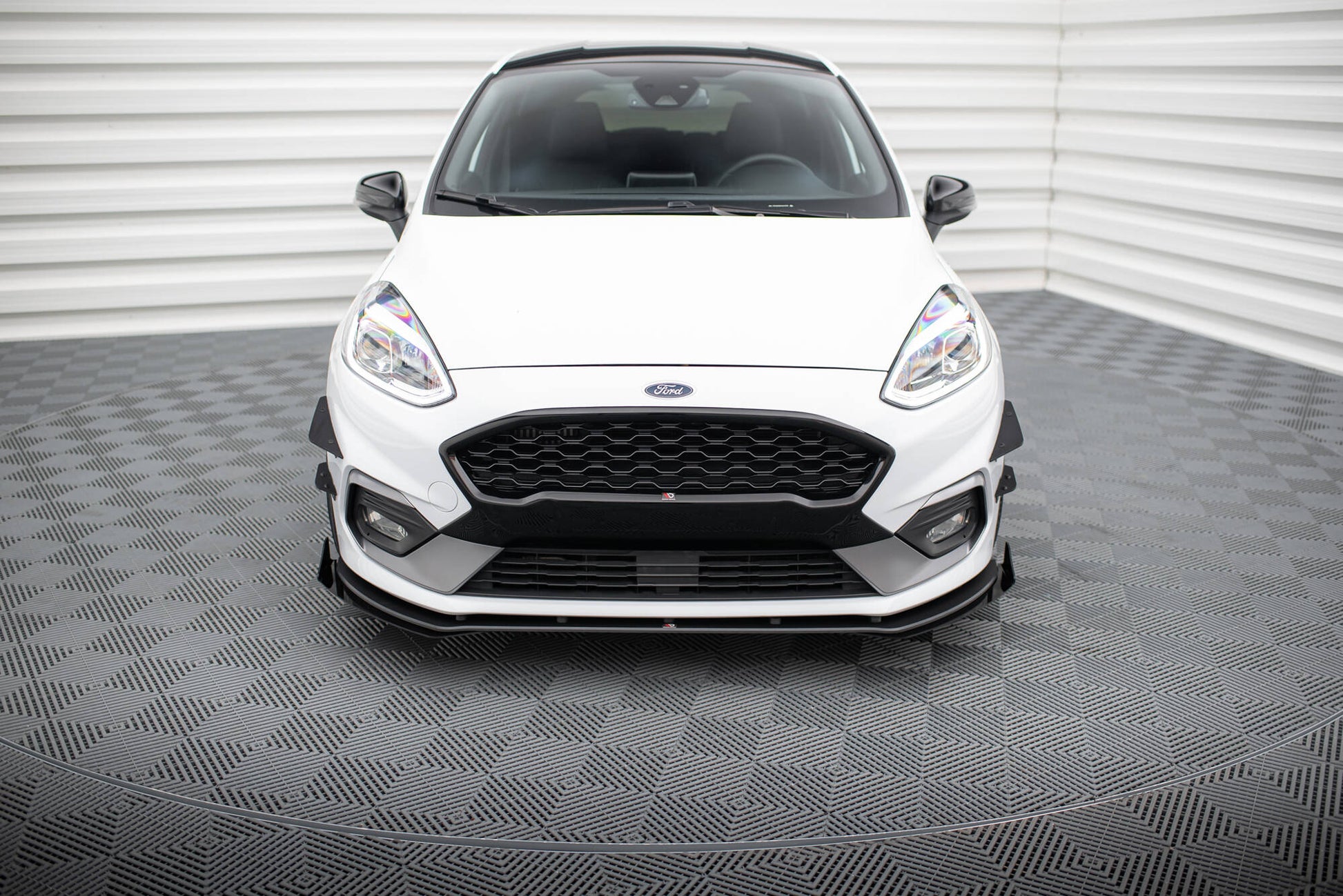 Street Pro Front Ansatz für für + Front Stoßstangen Racing Flaps passend für Ford Fiesta Mk8 ST / ST-Line schwarz Hochglanz