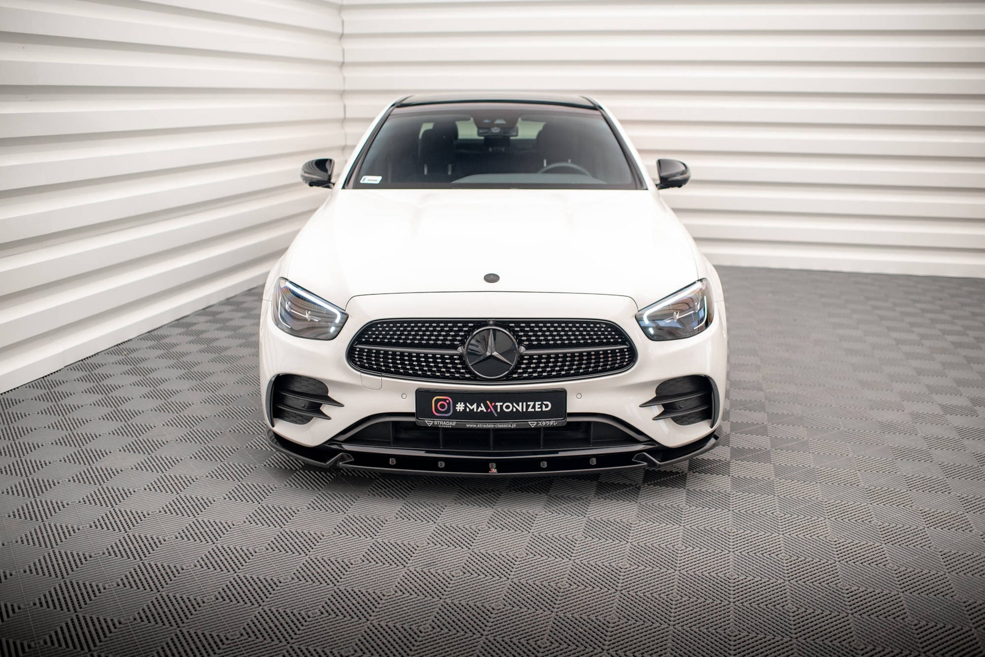 Front Ansatz V.2 für Mercedes-Benz E AMG-Line W213 Facelift schwarz Hochglanz