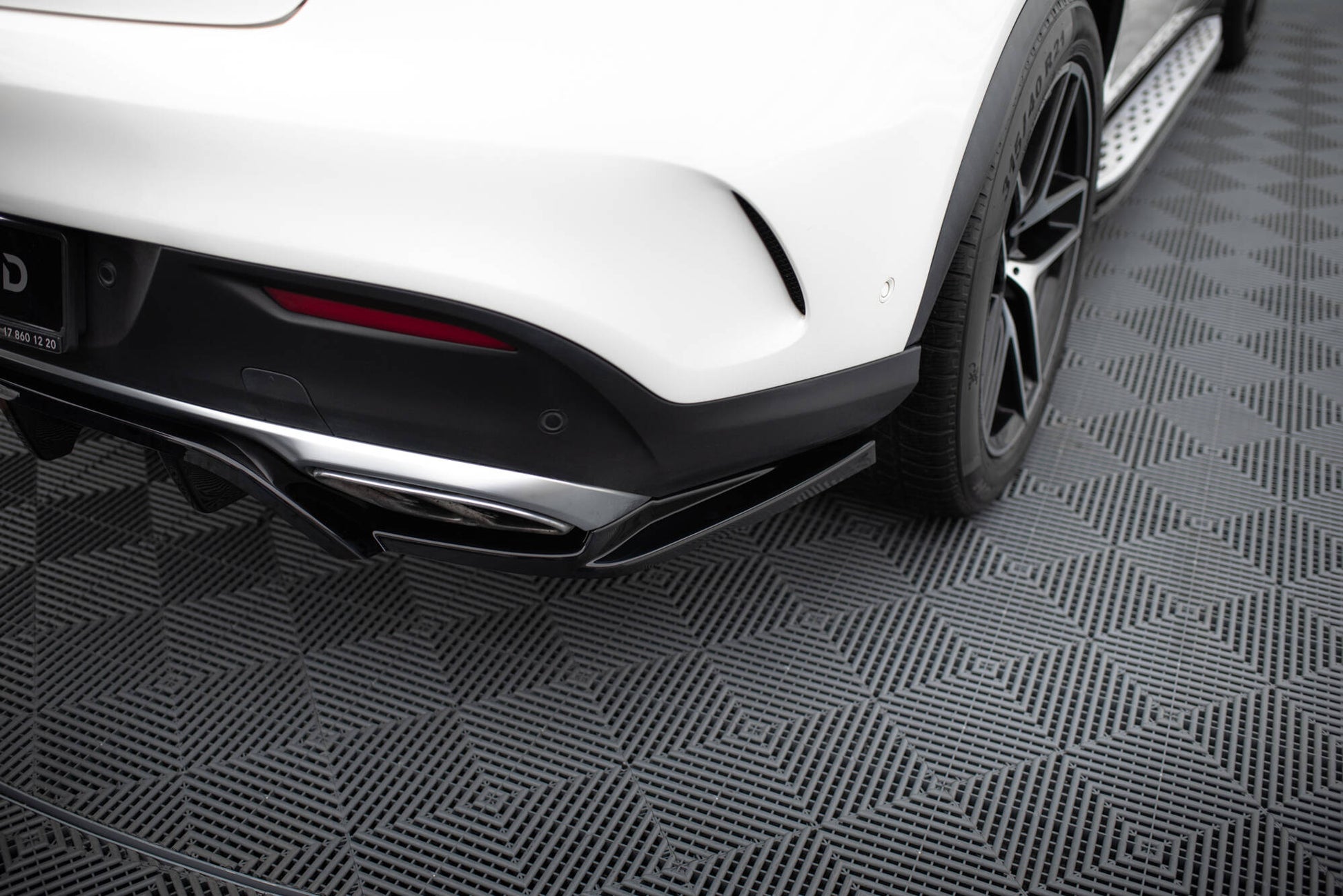 Mittlerer Cup Diffusor DTM Look Heck Ansatz für Mercedes-AMG GLE 43 Coupe C292 schwarz Hochglanz