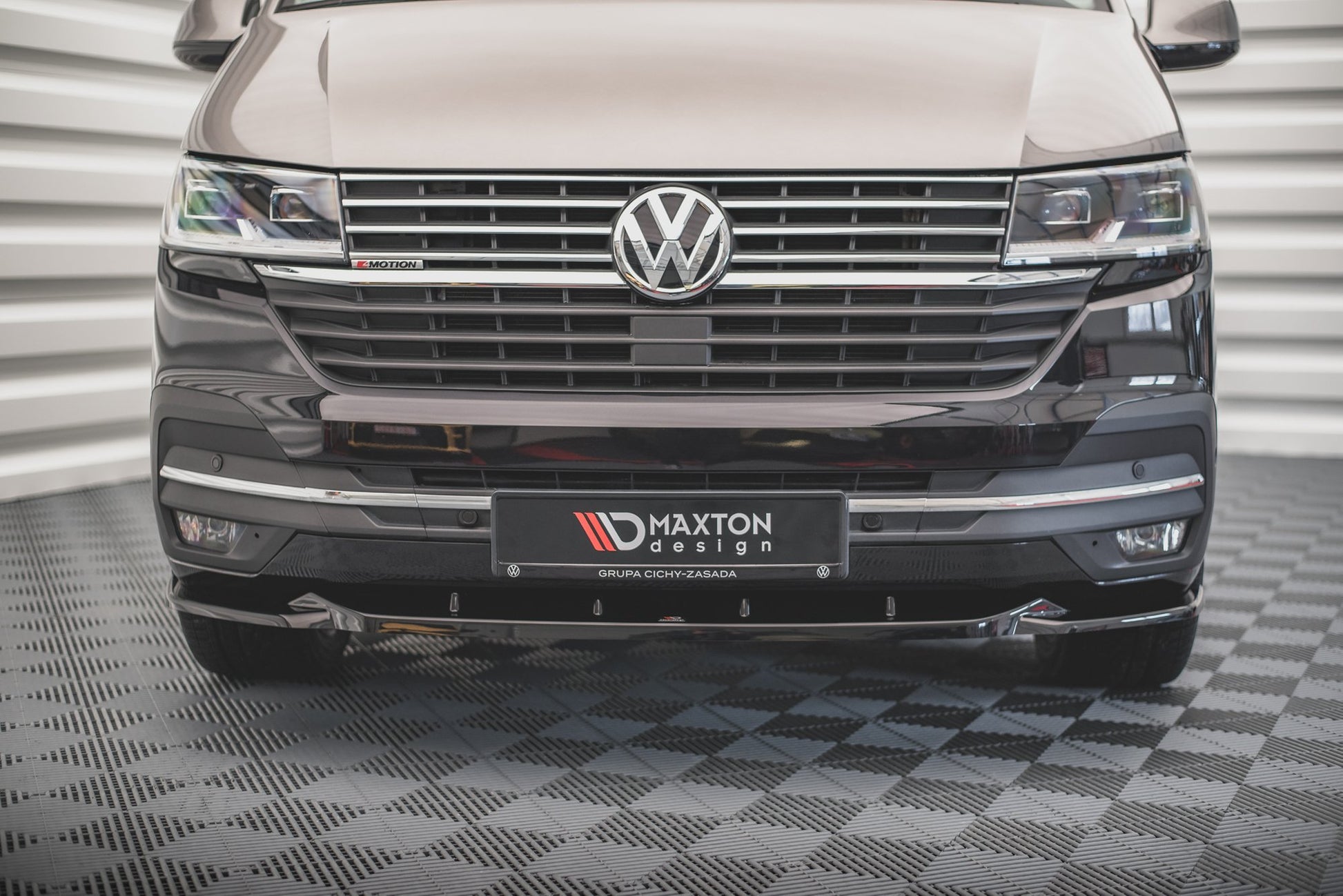 Front Ansatz V.2 für VW T6 Facelift schwarz Hochglanz