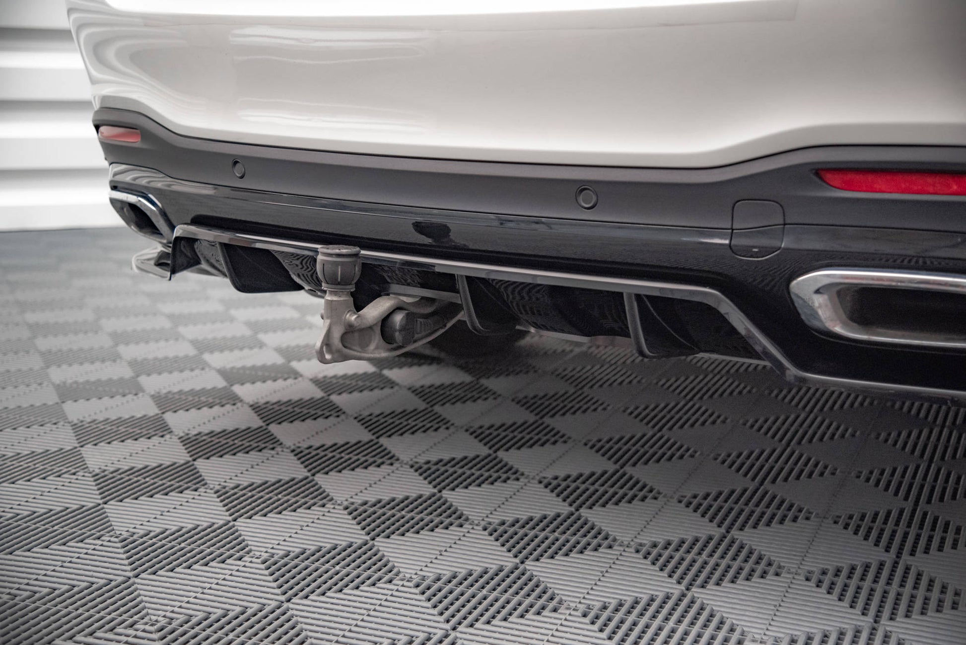 Mittlerer Cup Diffusor DTM Look Heck Ansatz für Mercedes-Benz GLS AMG-Line X167 schwarz Hochglanz