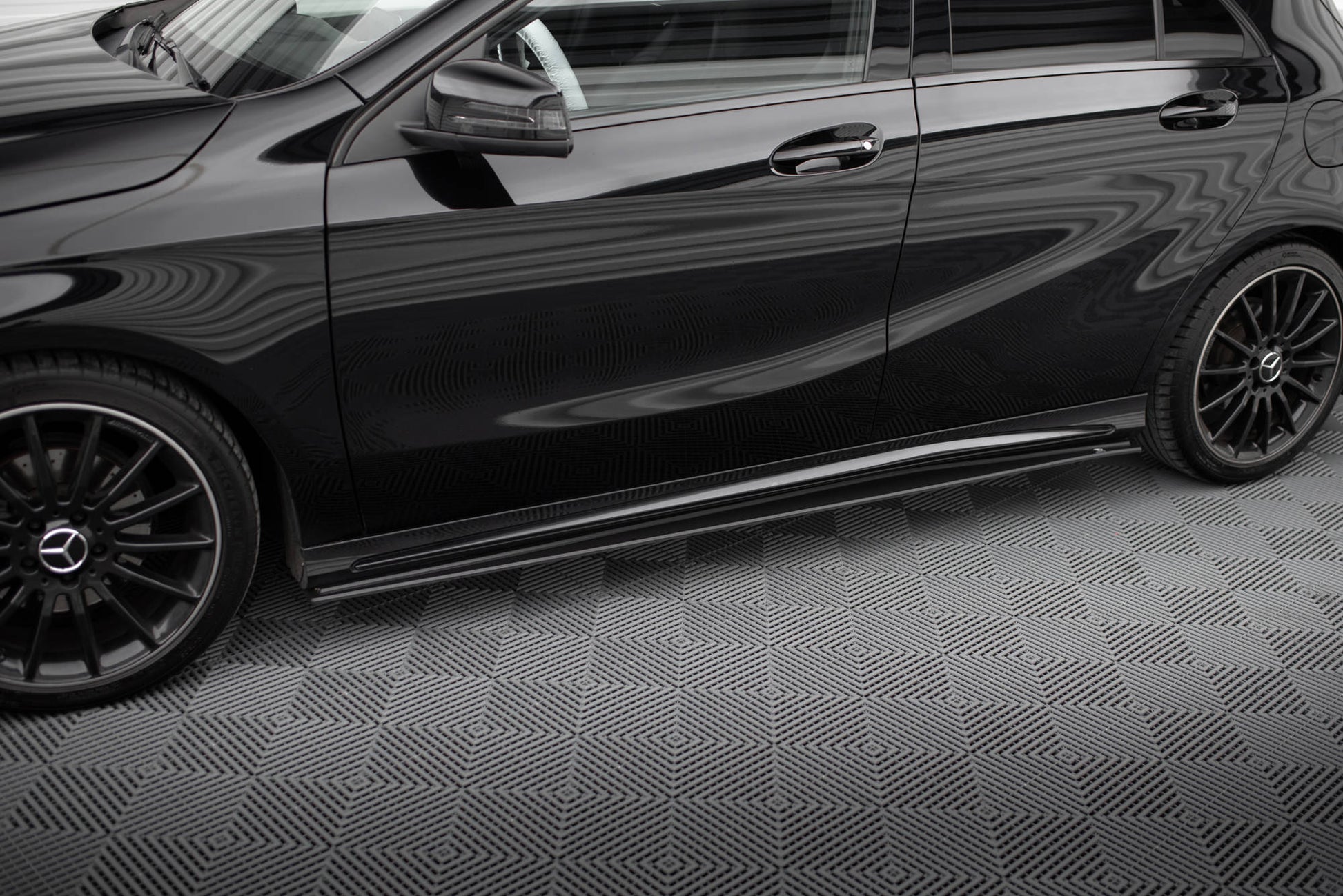 Street Pro Seitenschweller Ansatz für Mercedes-Benz A AMG-Line W176 Facelift