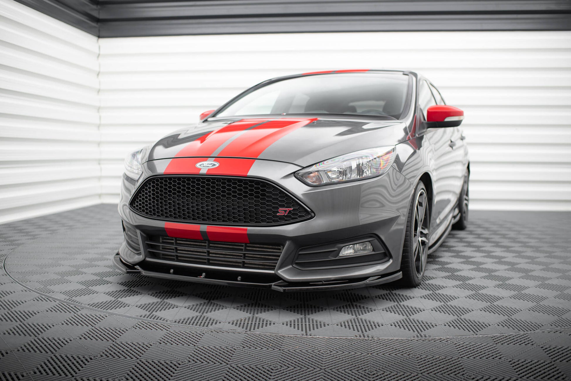 Front Ansatz V.5 für Ford Focus ST Mk3 Facelift schwarz Hochglanz