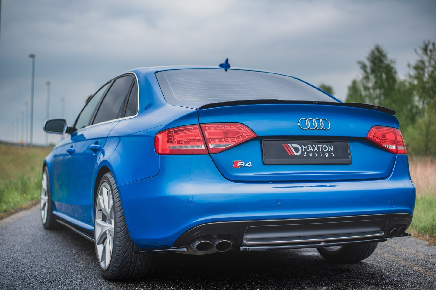 Spoiler CAP für Audi A4 Limousine B8 / B8 Facelift  schwarz Hochglanz
