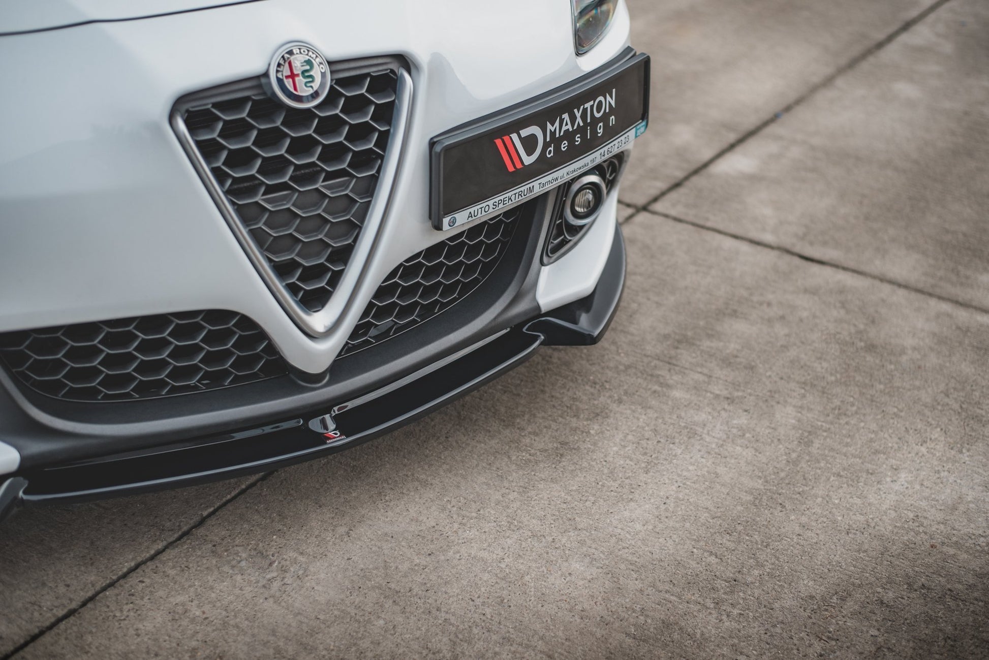 Front Ansatz V.3 für Alfa Romeo Giulietta  schwarz Hochglanz