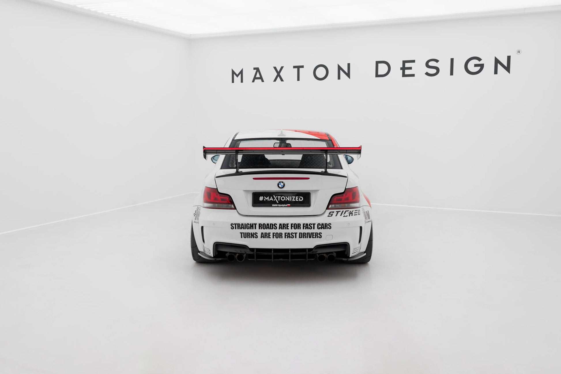 Carbon Spoiler With Internal Brackets Uprights V.1 + LED BMW 1er M E82