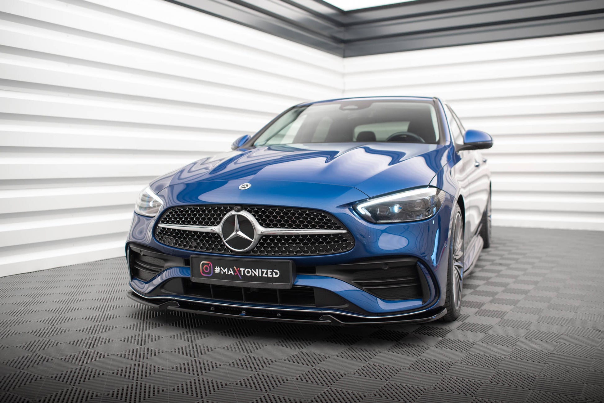 Front Ansatz V.1 für Mercedes-Benz C AMG-Line / 43 AMG W206 schwarz Hochglanz