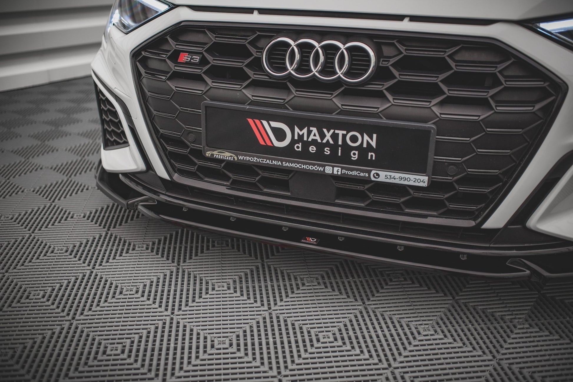 Front Ansatz V.3 für Audi S3 / A3 S-Line 8Y schwarz Hochglanz