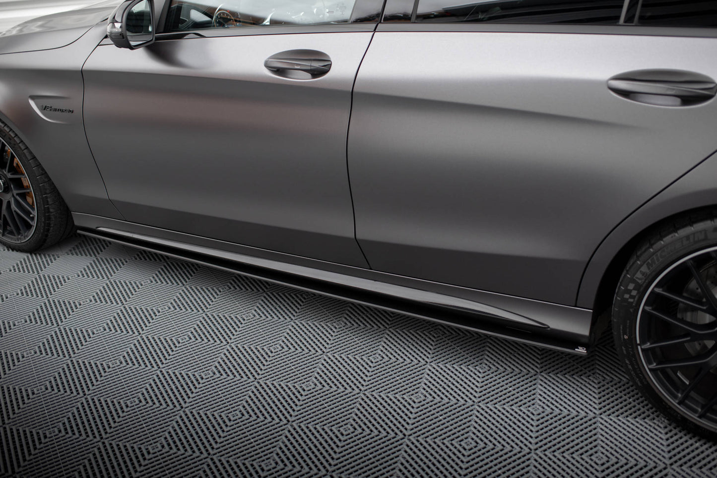 Street Pro Seitenschweller Ansatz für Mercedes-AMG C63 Limousine / Kombi W205 Facelift