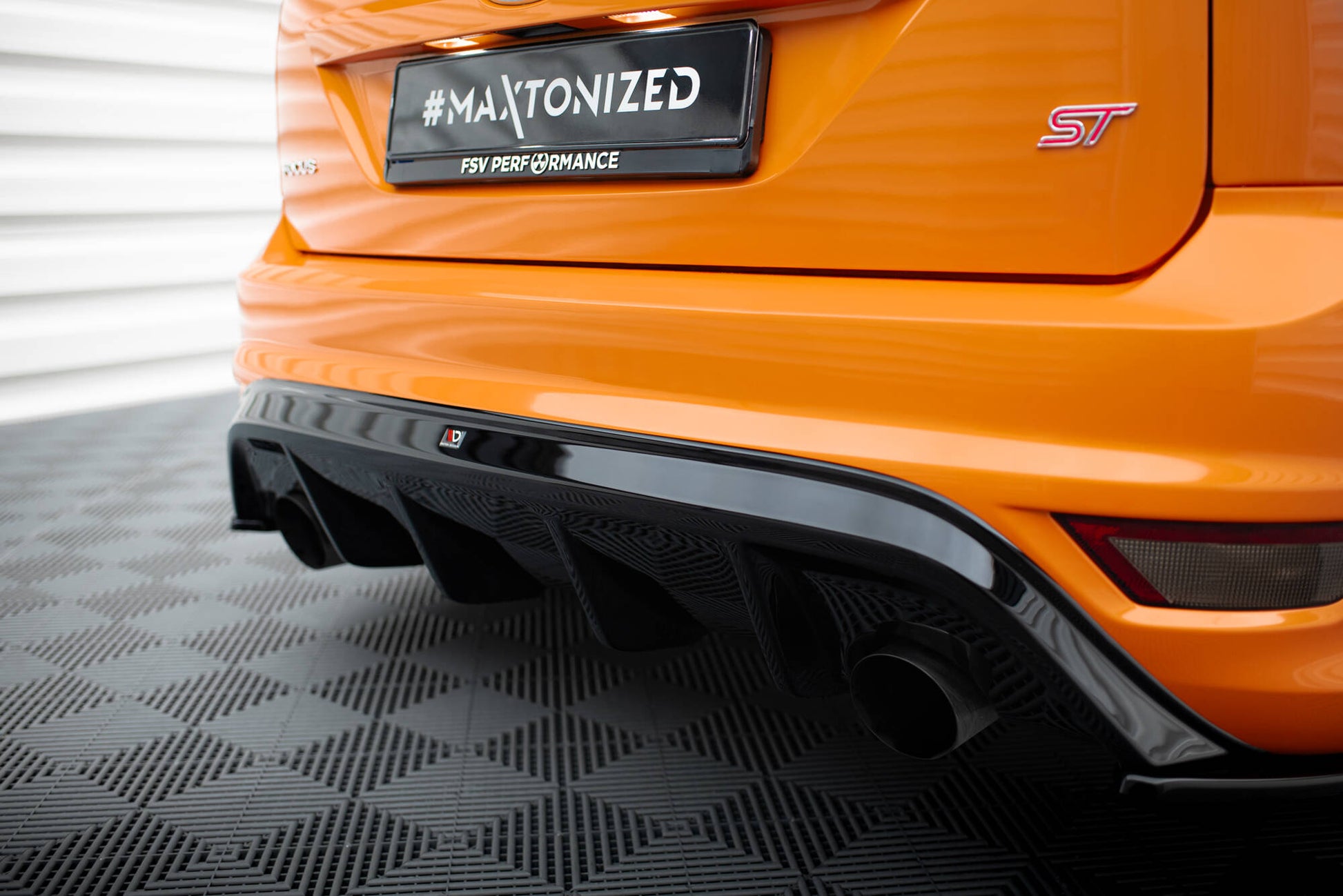 Diffusor Heck Ansatz für Ford Focus ST Mk2 FL schwarz Hochglanz