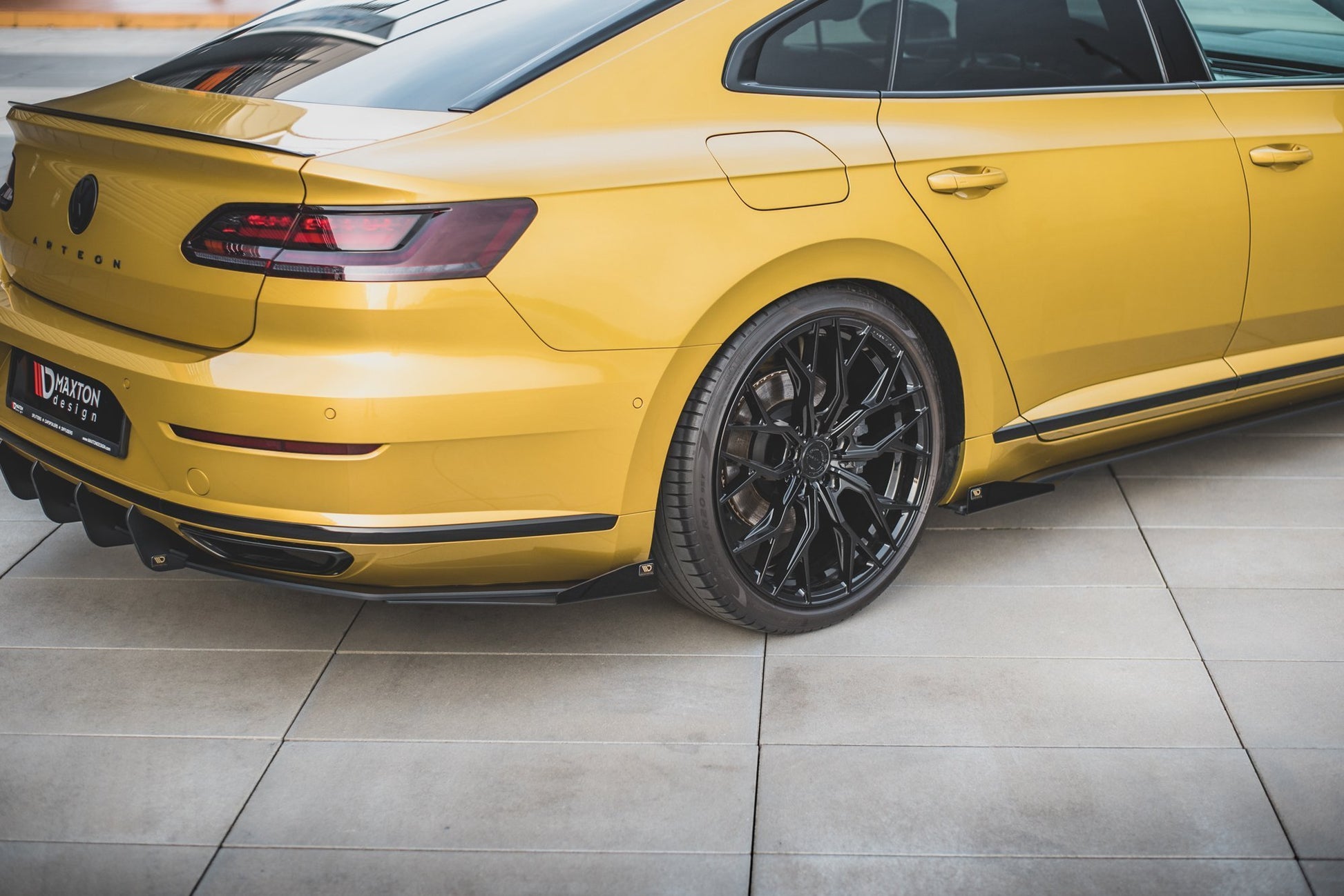 Street Pro Diffusor Heck Ansatz +Flaps für Volkswagen Arteon R-Line schwarz Hochglanz
