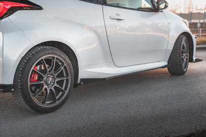 Street Pro Seitenschweller Ansatz für + Flaps Toyota GR Yaris Mk4  schwarz Hochglanz