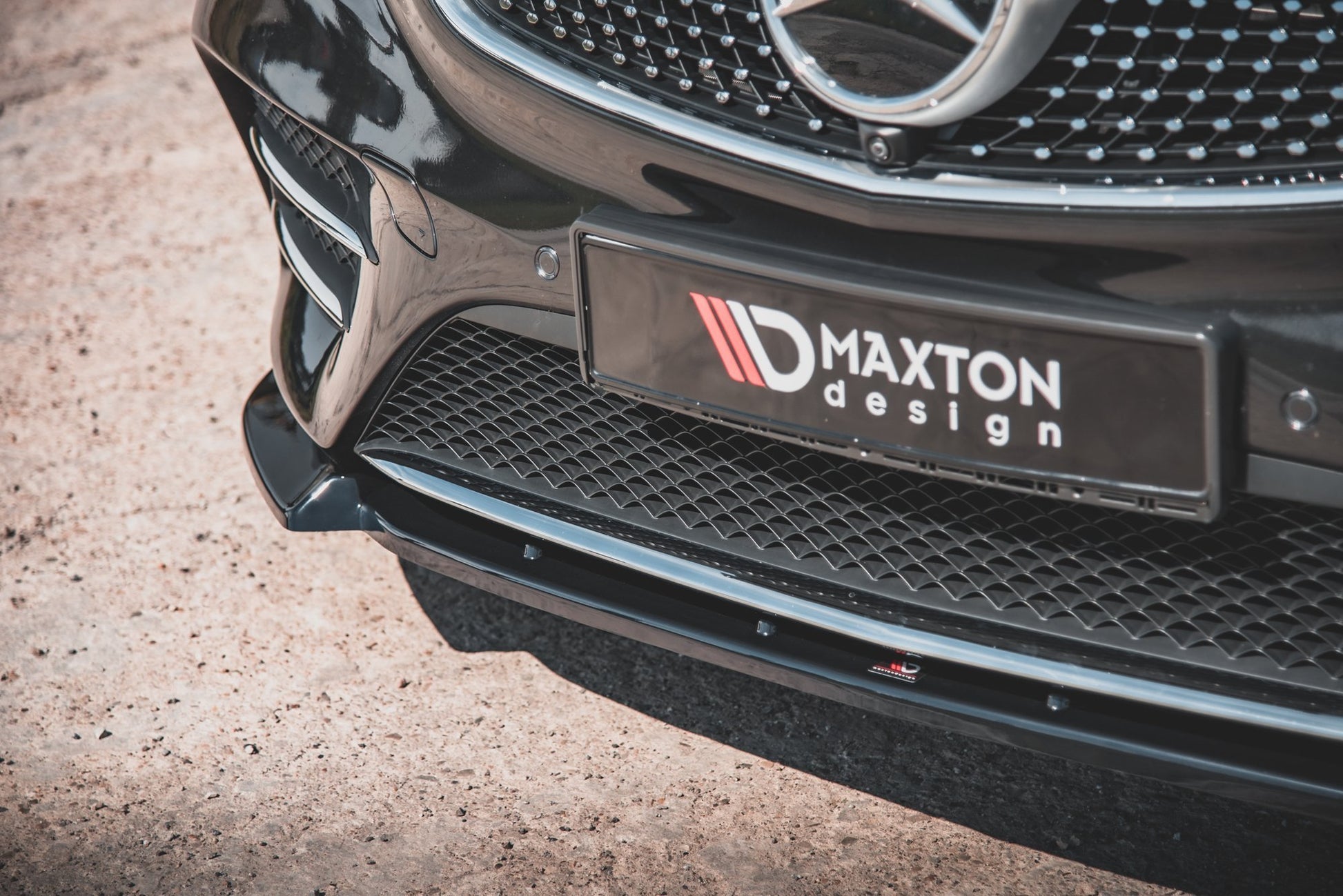 Front Ansatz V.3 für Mercedes-Benz V-Klasse AMG-Line W447  schwarz Hochglanz