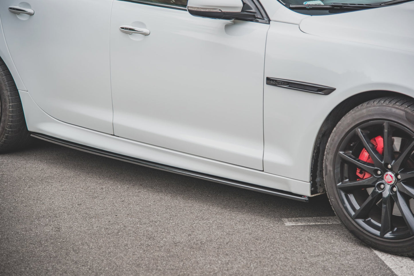 Seitenschweller Ansatz für Jaguar XJ R-Sport X351 Facelift schwarz Hochglanz
