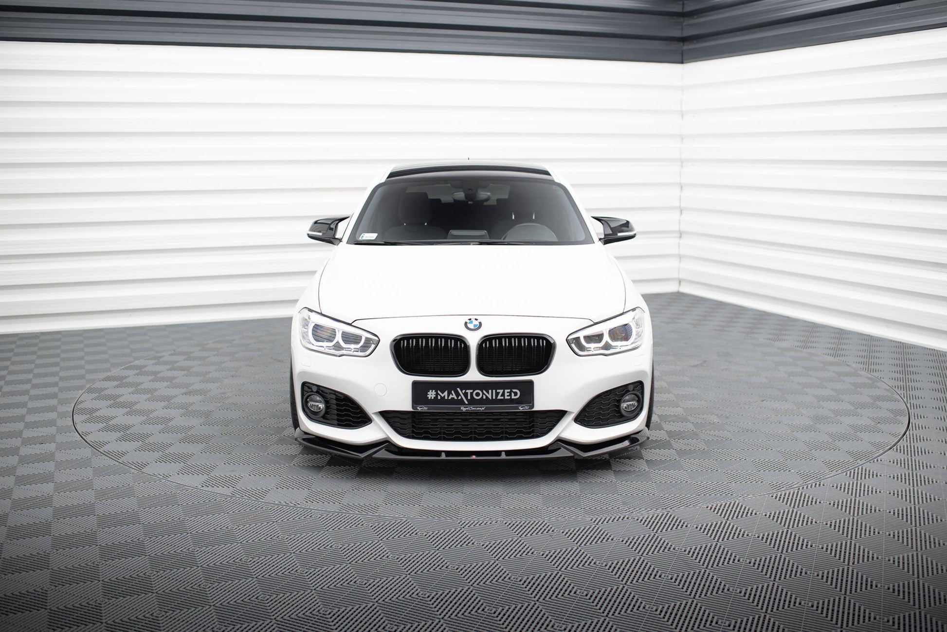 Front Ansatz V.5 für BMW 1er M-Paket / M140i F20 Facelift schwarz Hochglanz