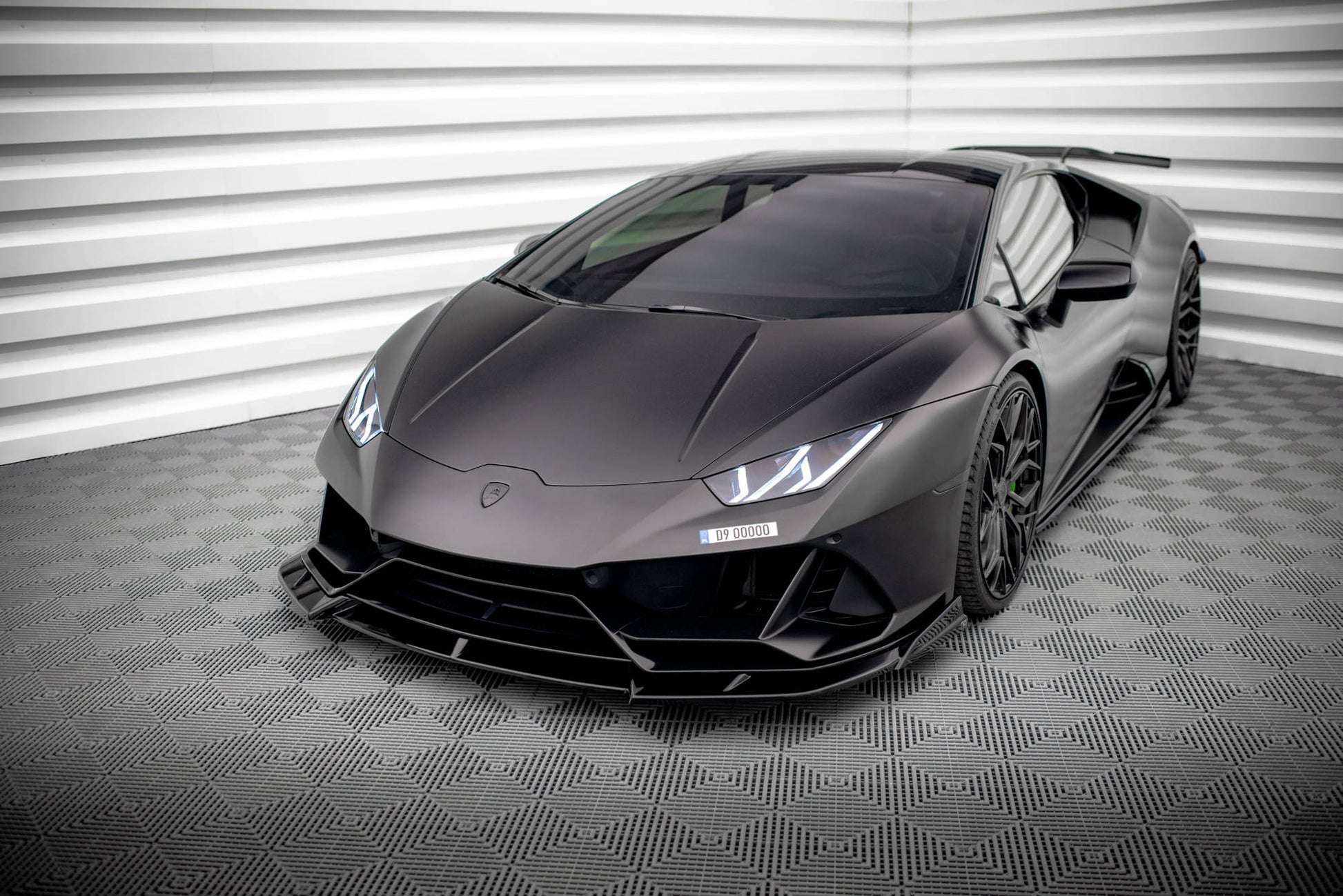 Front Ansatz für Lamborghini Huracan EVO AWD schwarz Hochglanz