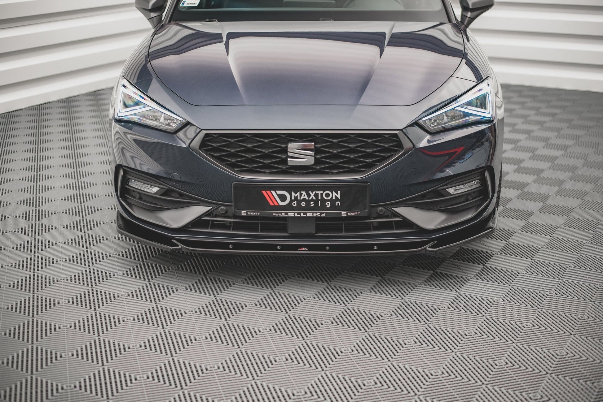 Front Ansatz V.2 für Seat Leon FR Mk4 schwarz Hochglanz