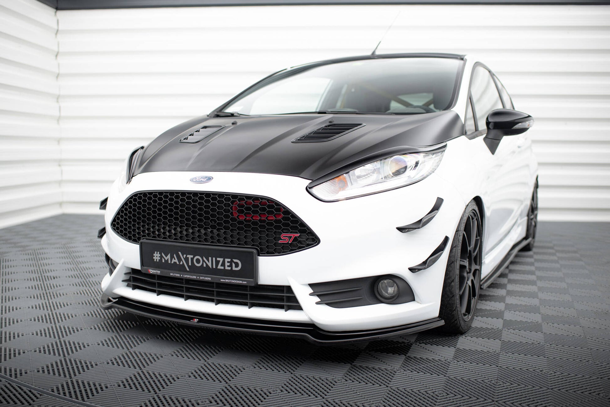 Front Ansatz V.3 für Ford Fiesta ST Mk7 FL schwarz Hochglanz