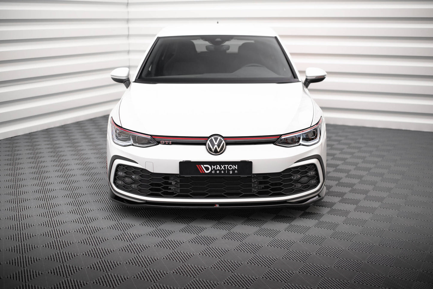 Front Ansatz V.7 für VW Golf GTI / GTE / GTD / R-Line Mk8 schwarz Hochglanz
