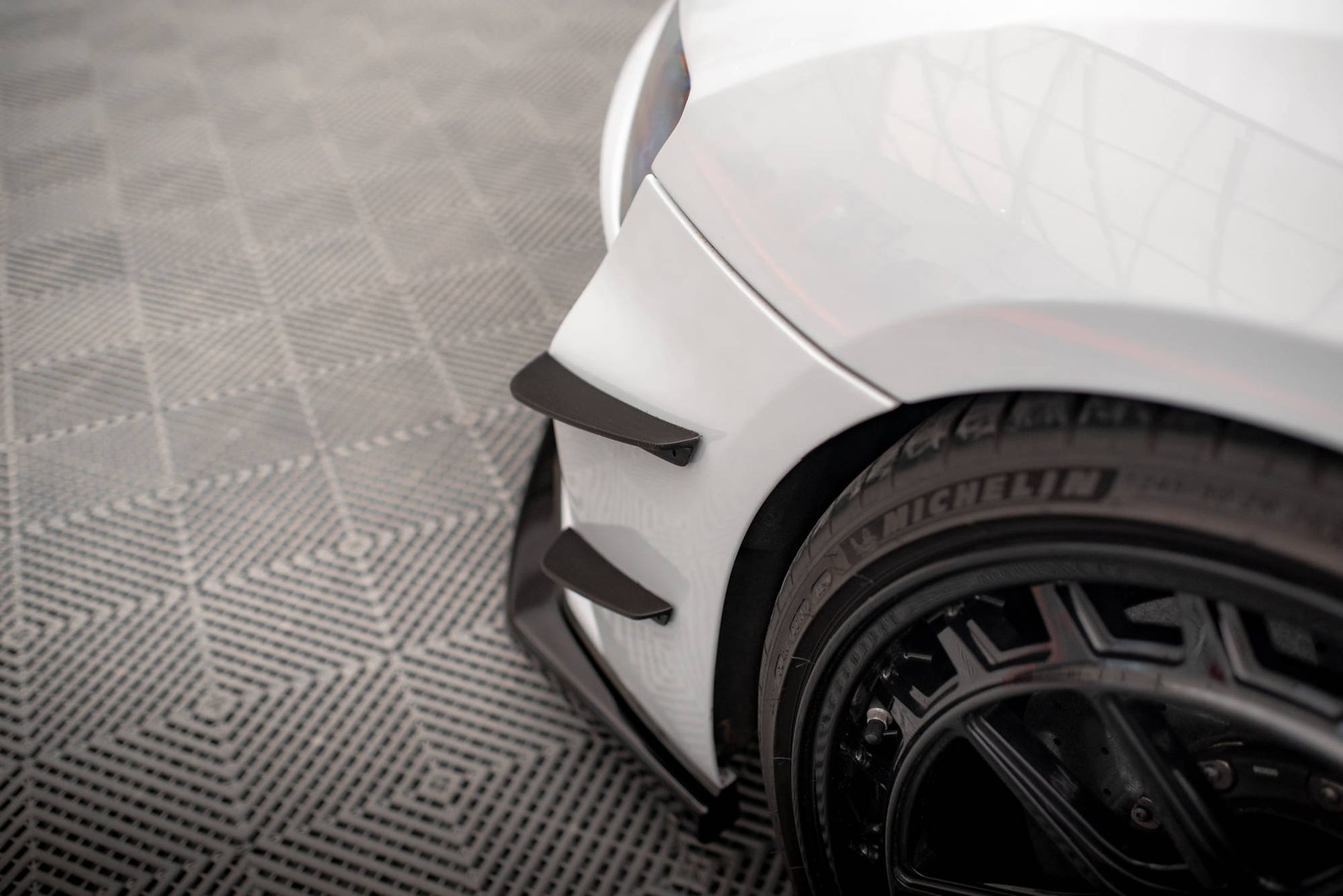 Stoßstangen Flaps Wings vorne Canards für Audi R8 Mk2 Facelift