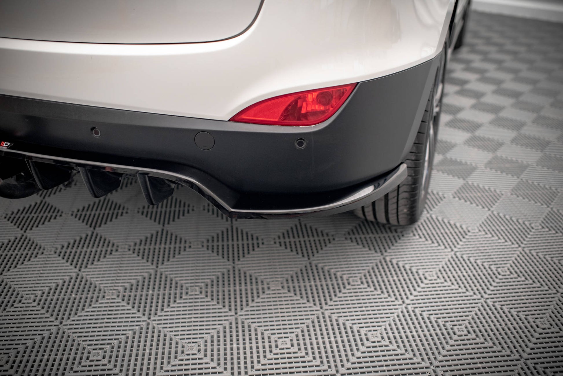 Mittlerer Cup Diffusor DTM Look Heck Ansatz für Hyundai ix35 Mk1 schwarz Hochglanz