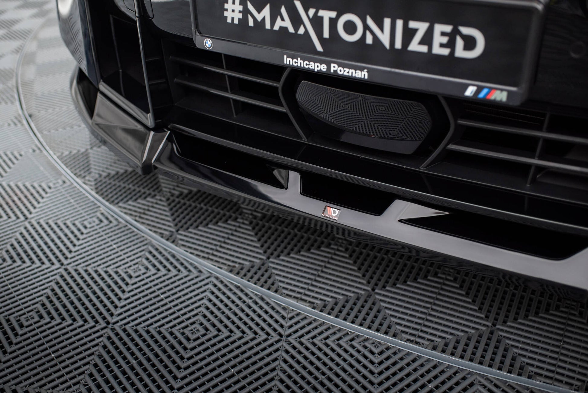Front Ansatz V.2 für BMW XM G09 schwarz Hochglanz