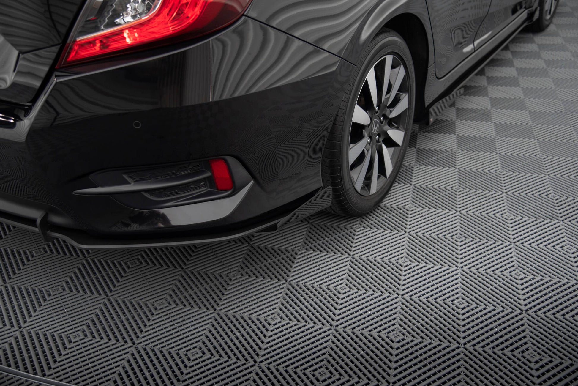 Street Pro Heck Ansatz Flaps Diffusor +Flaps für Honda Civic Mk10 schwarz Hochglanz