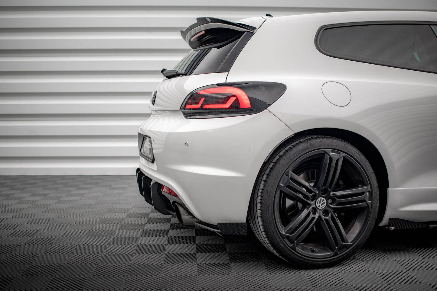 Street Pro Heck Ansatz Flaps Diffusor + Flaps für VW Scirocco R Mk3 schwarz Hochglanz