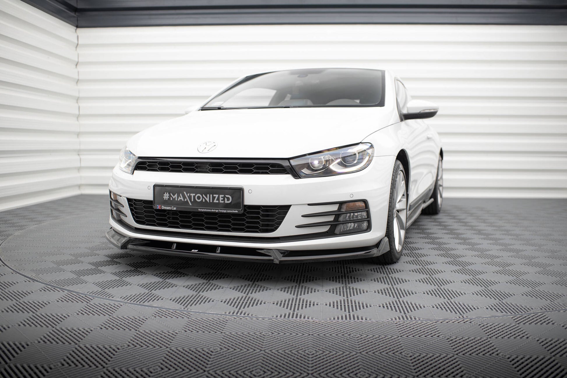 Front Ansatz V.2 für VW Scirocco Mk3 Facelift schwarz Hochglanz