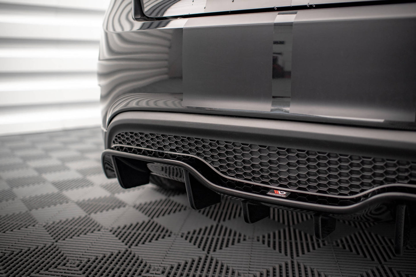 Diffusor Heck Ansatz für Ford Fiesta ST (5-Türige version) Mk7 Facelift schwarz Hochglanz