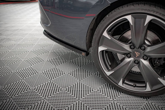Heck Ansatz Flaps Diffusor für Cupra Leon ST Mk1  schwarz Hochglanz