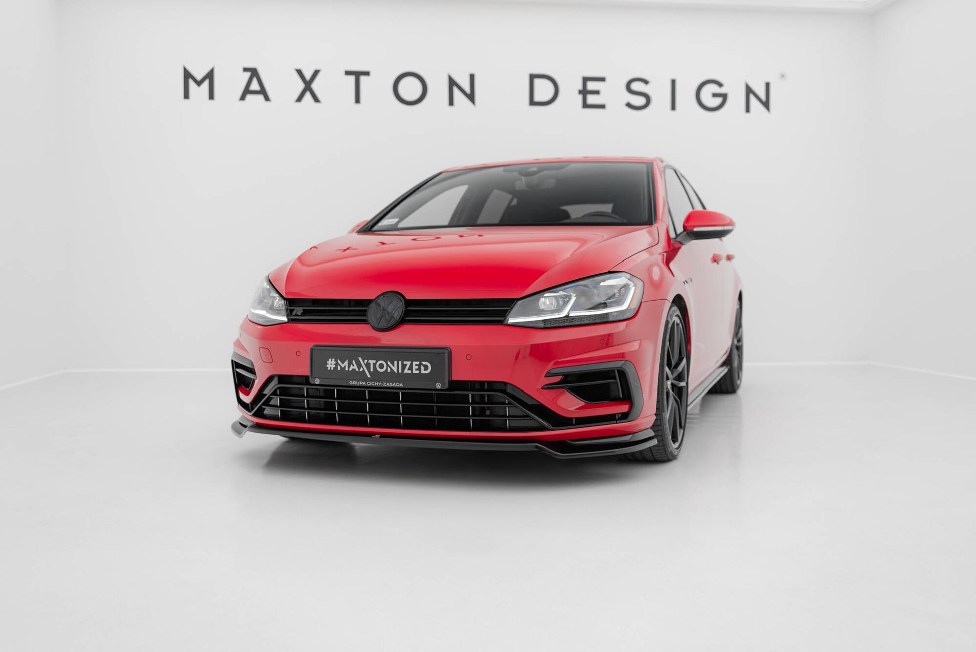 Front Ansatz V.3 für VW Golf R / R-Line Mk7 Facelift schwarz Hochglanz