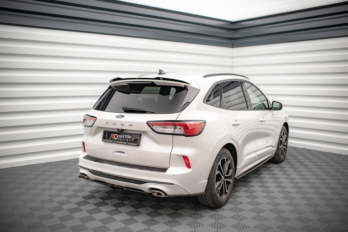 Heck Ansatz Flaps Diffusor für Ford Kuga ST-Line Mk3 Carbon Look