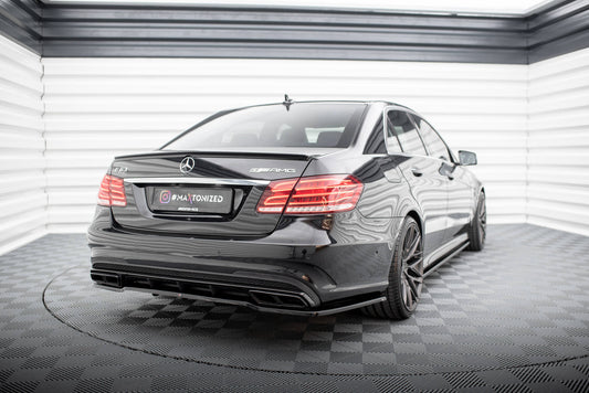 Mittlerer Diffusor Heck Ansatz DTM Look für Mercedes-Benz E63 AMG Limousine W212 Facelift Carbon Look