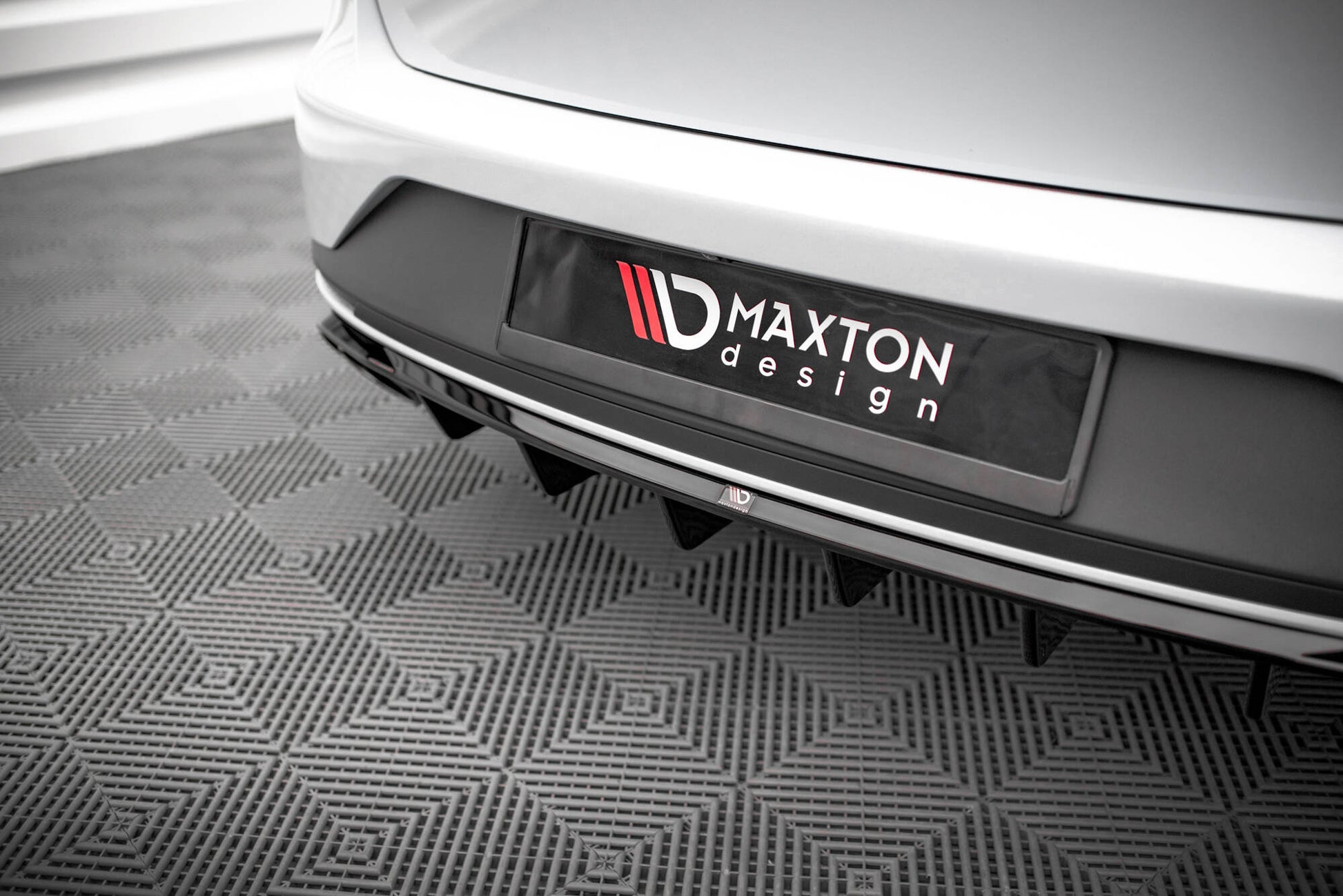 Diffusor Heck Ansatz für Seat Leon Cupra Sportstourer Mk3 schwarz Hochglanz