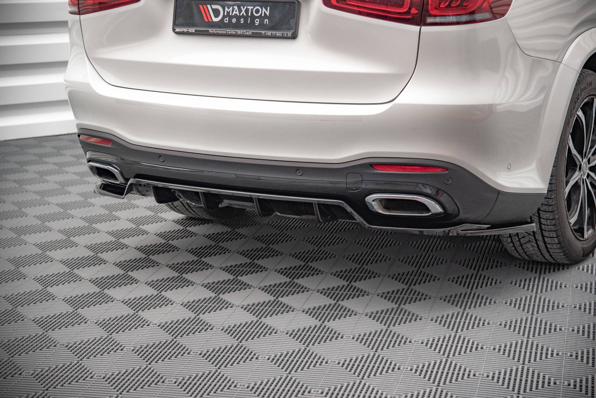 Mittlerer Cup Diffusor DTM Look Heck Ansatz für Mercedes-Benz GLS AMG-Line X167 schwarz Hochglanz