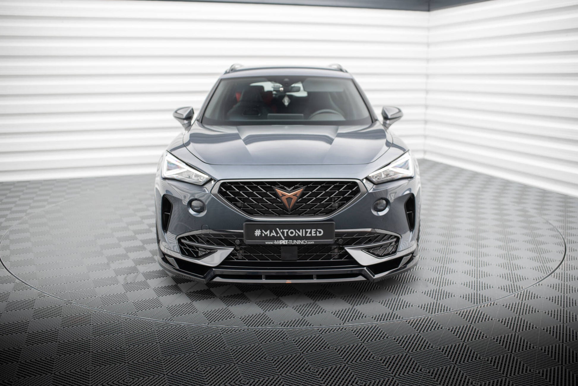 Front Ansatz V.4 für Cupra Formentor Mk1 schwarz Hochglanz