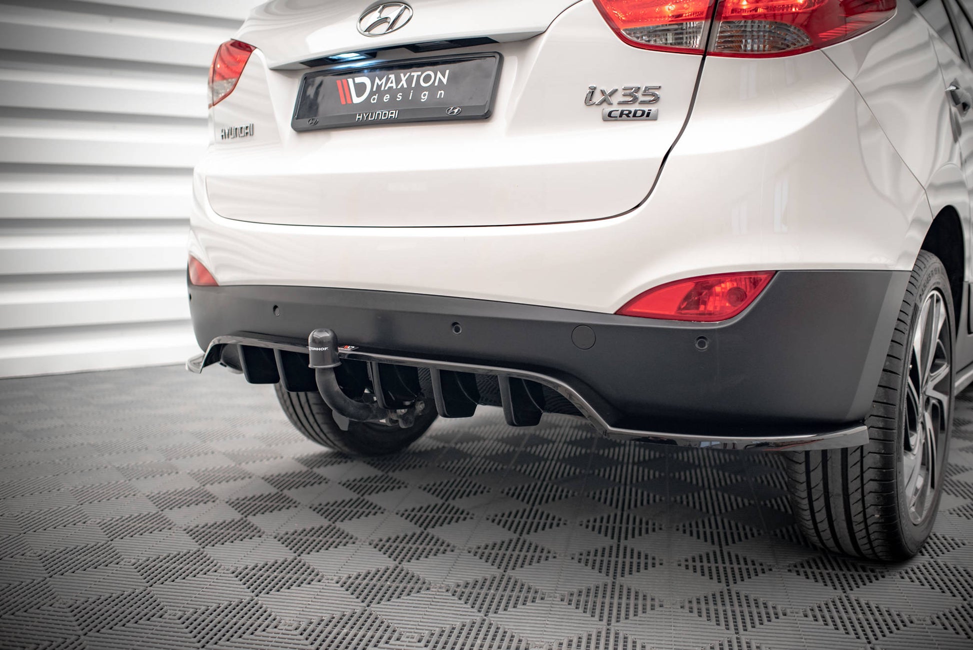 Mittlerer Cup Diffusor DTM Look Heck Ansatz für Hyundai ix35 Mk1 schwarz Hochglanz