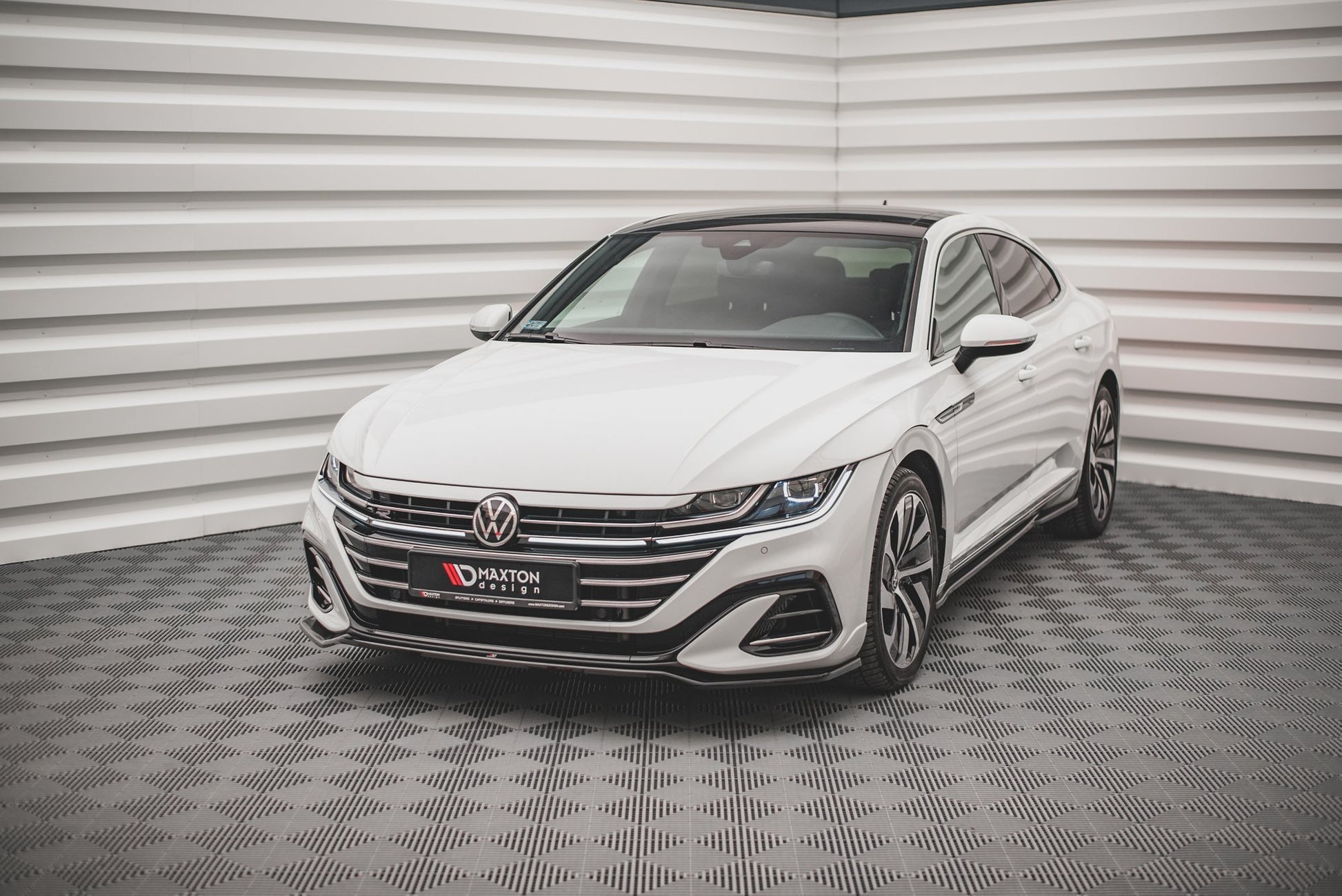 Front Ansatz V.3 für VW Arteon R-Line Facelift schwarz Hochglanz