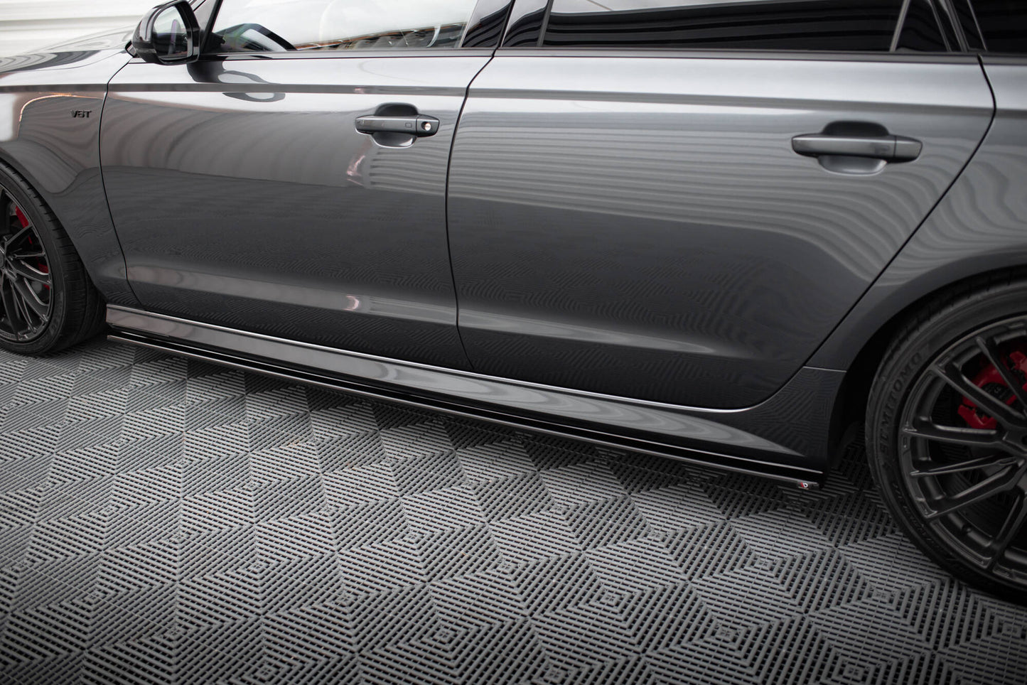 Seitenschweller Ansatz für V.1 für Audi A6 / A6 C7 S-line/ S6 C7 Facelift schwarz Hochglanz