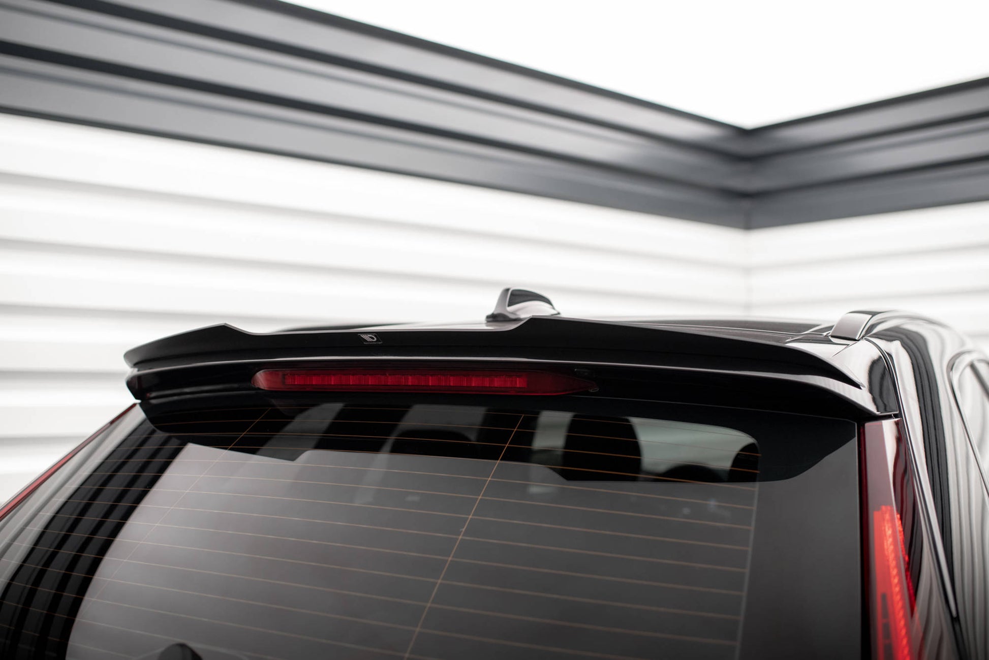 Spoiler CAP für Volvo XC60 Mk2 R-Design schwarz matt