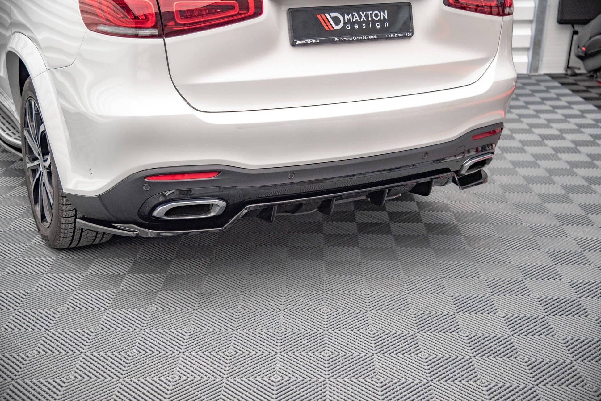 Mittlerer Cup Diffusor DTM Look Heck Ansatz für Mercedes-Benz GLS AMG-Line X167 schwarz Hochglanz