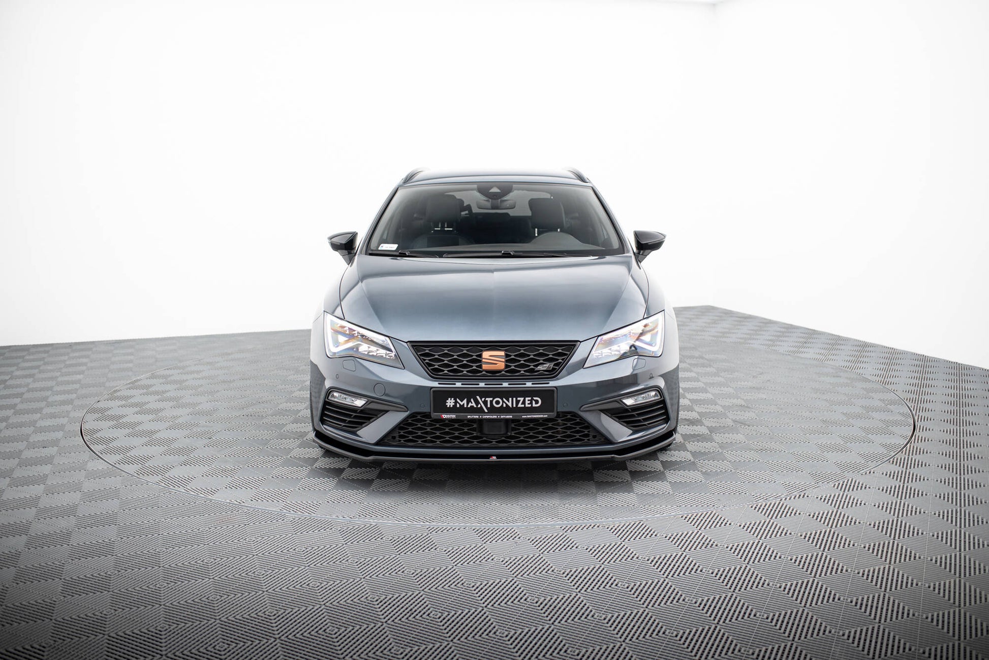 Front Ansatz V.2 für Seat Leon Cupra / FR Mk3 FL schwarz Hochglanz